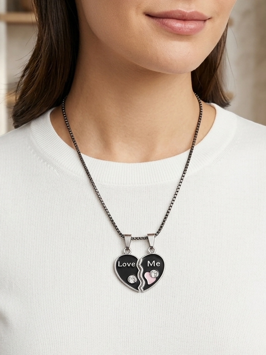 Love Me Magnetic Heart Couple Necklace