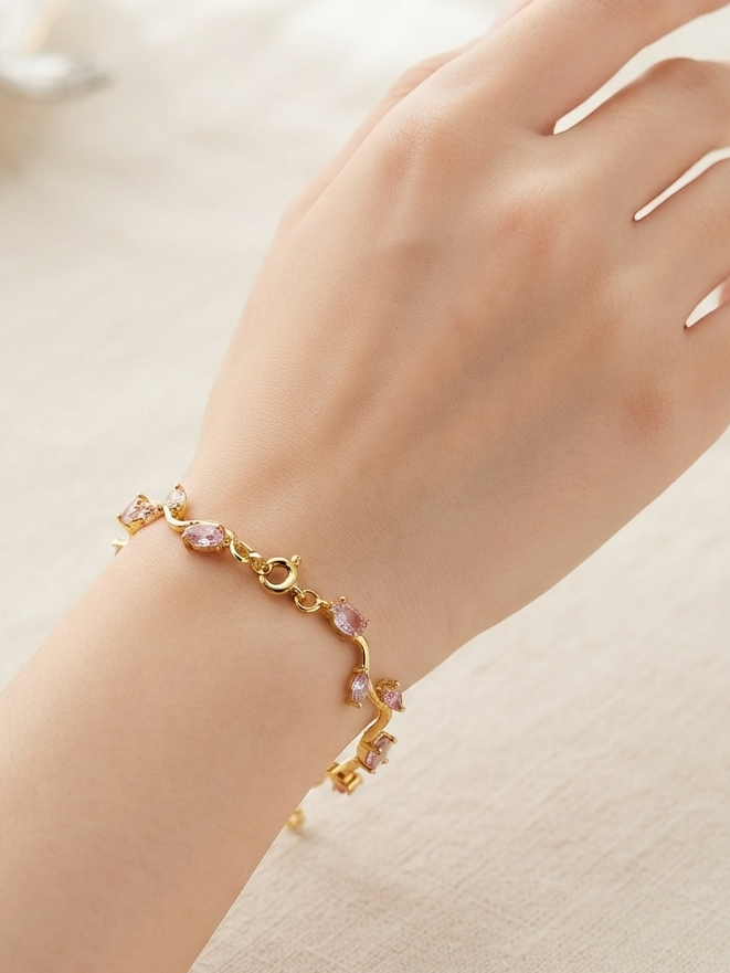 Elegant Golden Tulip bracelet