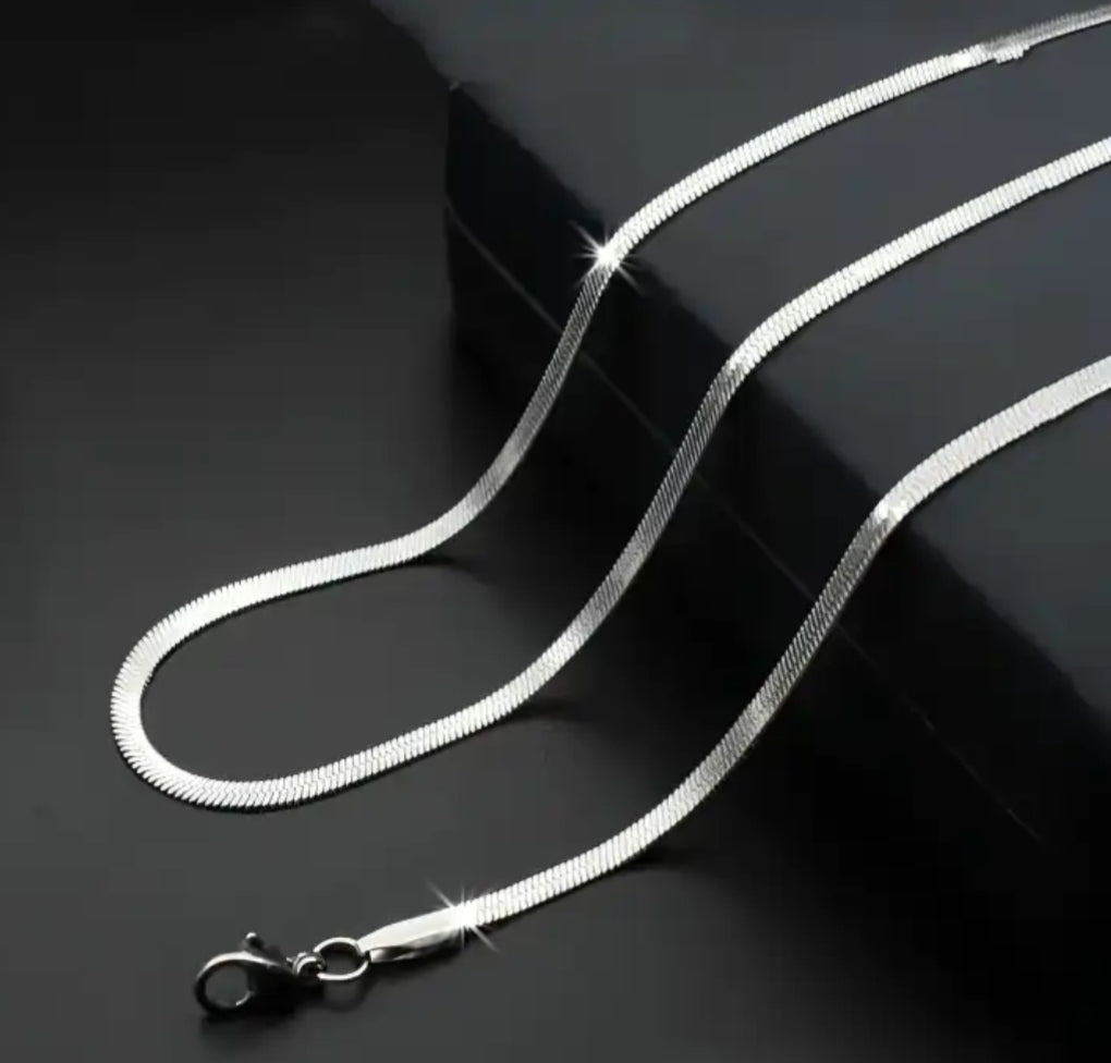 Stylish Stainless Steel Chain Necklace – Minimal & Pendant Design for Men